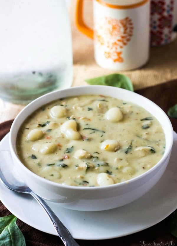 Looking to add some delicious, easy fall recipes to your meal plan? Here are 10 healthy, easy, dinner, fall recipes. #fallrecipes #falldinneridas #easyfallrecipes